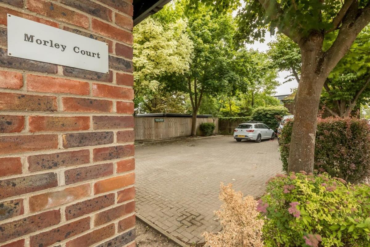 Lovely 1 Bed Apartment With Free Parking & Garden CBG Exterior foto